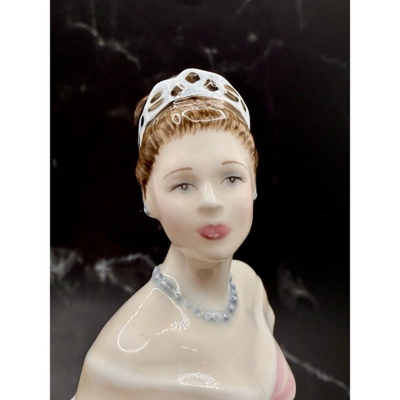 Royal Doulton Camilla HN4220 Bone China 8.5" Tall Retired England RARE - Picture 13 of 16